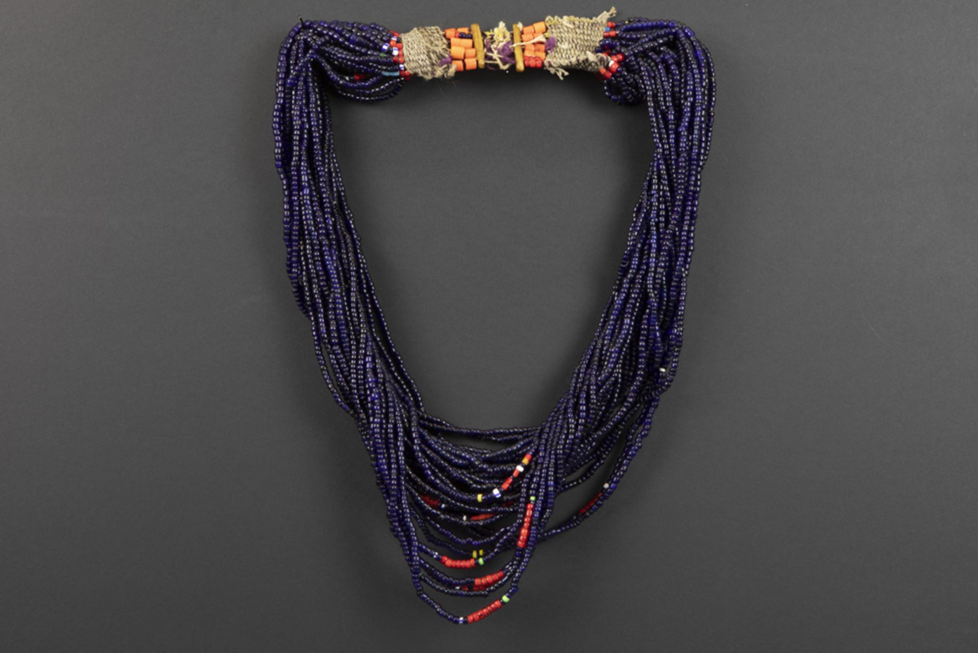 North-East Indian Naga necklace made of dark blue glass beads || NOORD-OOST INDIA typisch collier