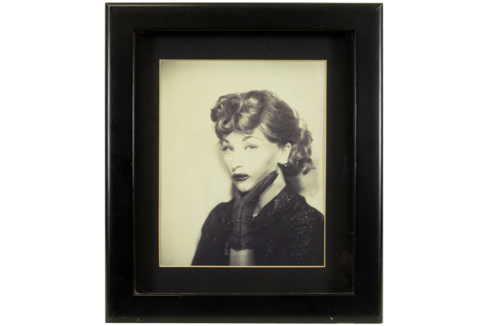 Cindy Sherman signed photo (Fujicolor Crystal Archive) : "Untitled (Lucilel Ball)" dd 1975/2001 || - Image 2 of 2