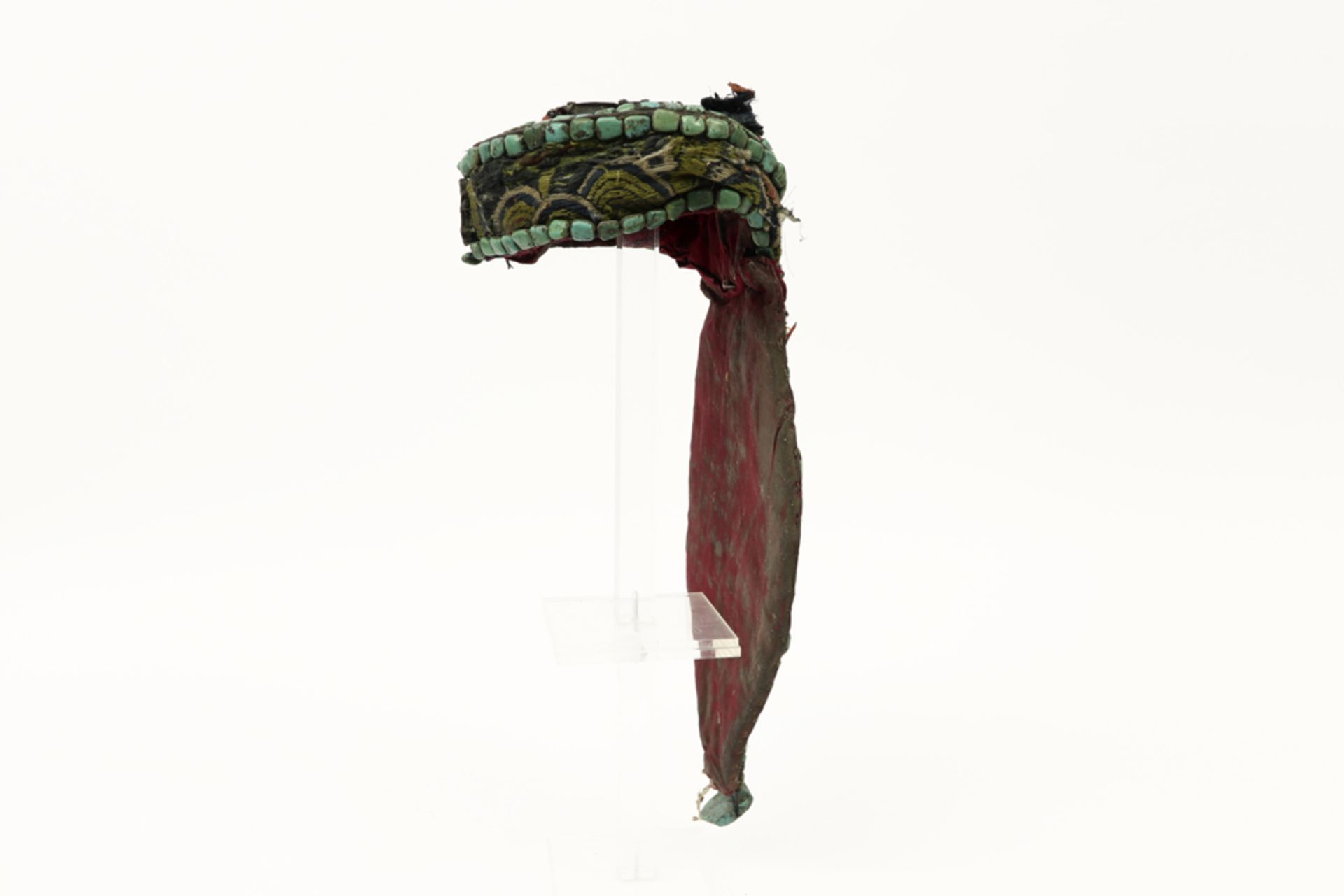 late 19th Cent. "Perak" hairpiece (with small hat) from Ladakh in textile (silk) with quite a lot of - Image 3 of 4