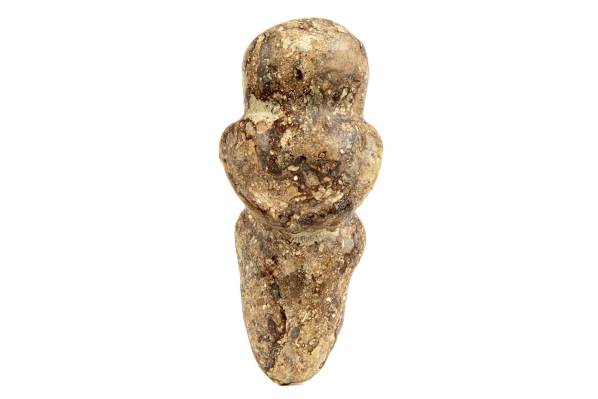 neolithical stone fertility idol with a typical stylised female shape || Neolitisch