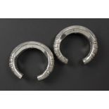 pair of Egyptian ethnic bangles in silver || Paar oude Zuid-Egyptische etnische armbanden in