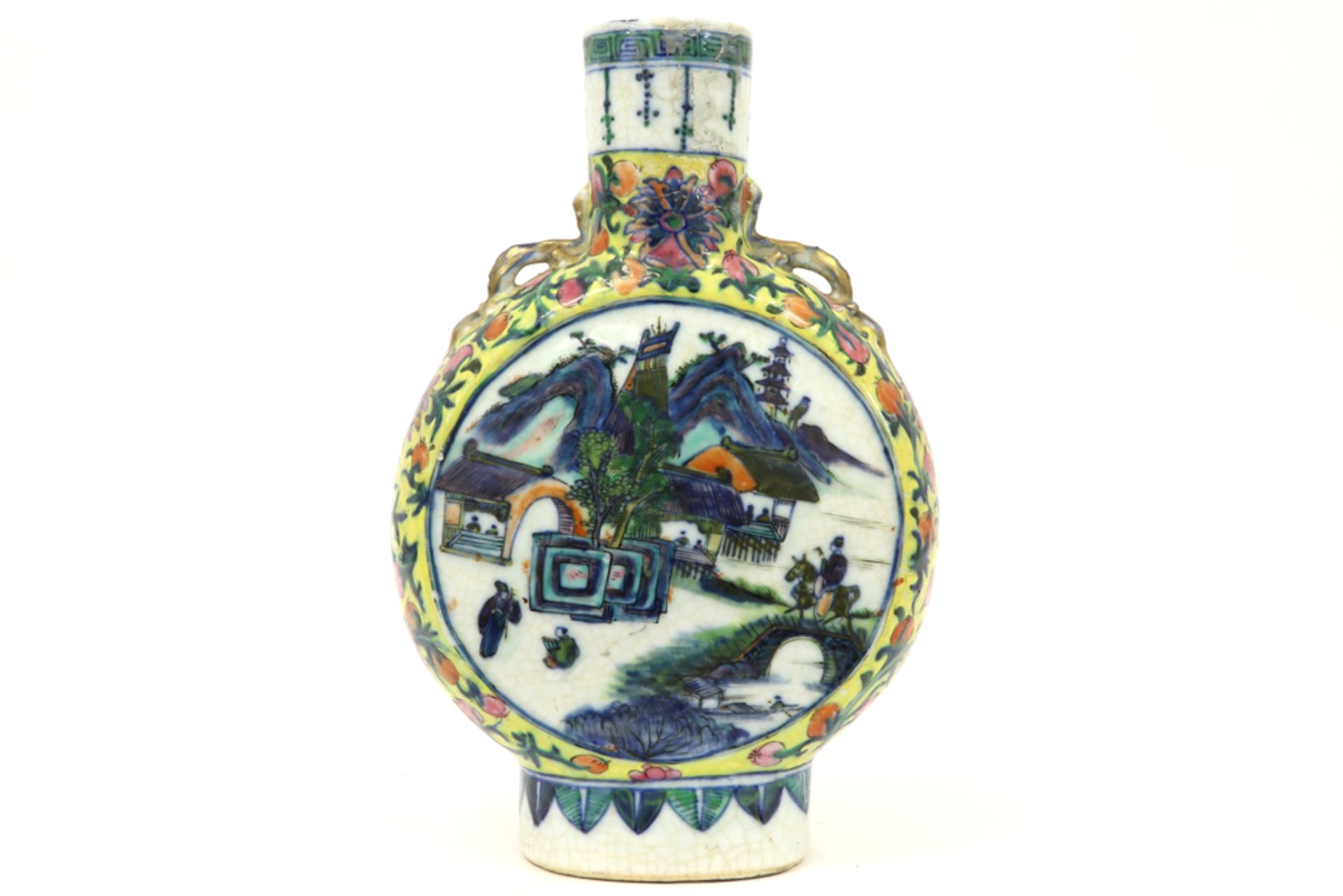 antique Chinese moonflask in porcelain with polychrome decor and with yellow sides with flower decor - Bild 2 aus 5