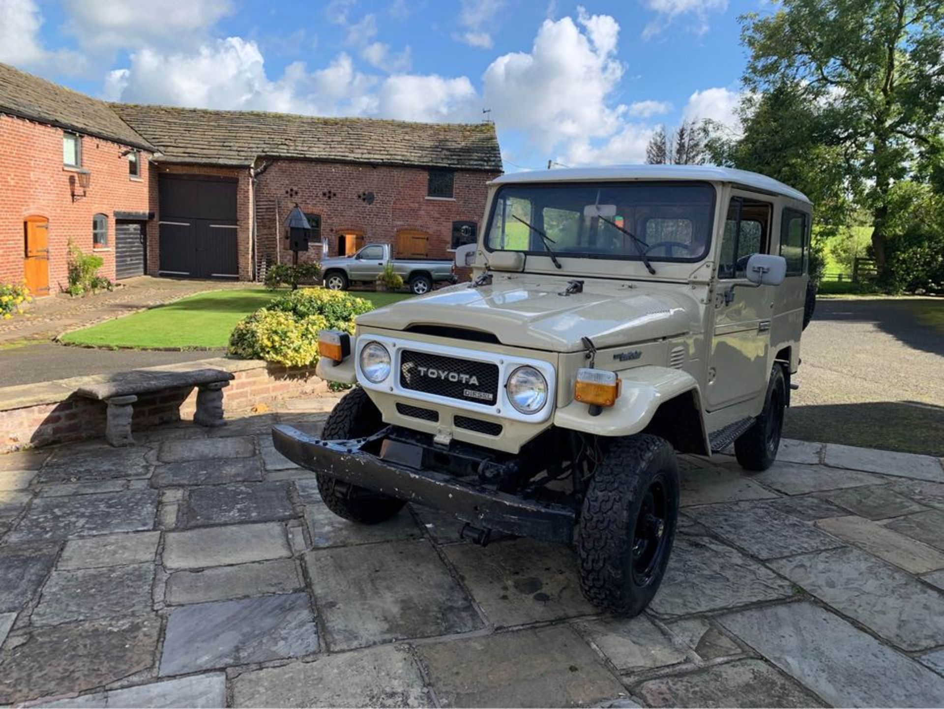 IMPORT - 1982 Toyota Land Cruiser BJ40 - Stunning Car - NO VAT ON HAMMER - Image 3 of 6