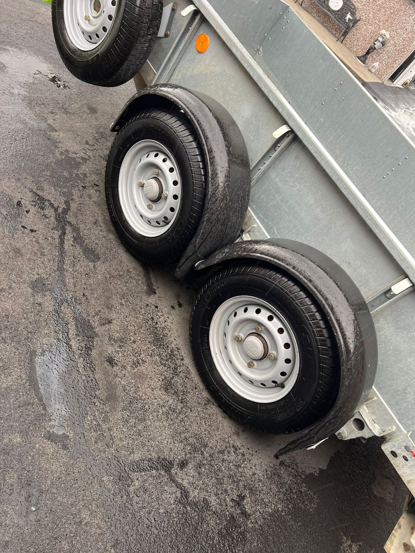 Ifor Williams GD84 Trailer - Year 2018 - Drop down ramp - good tyres all around - Image 10 of 10