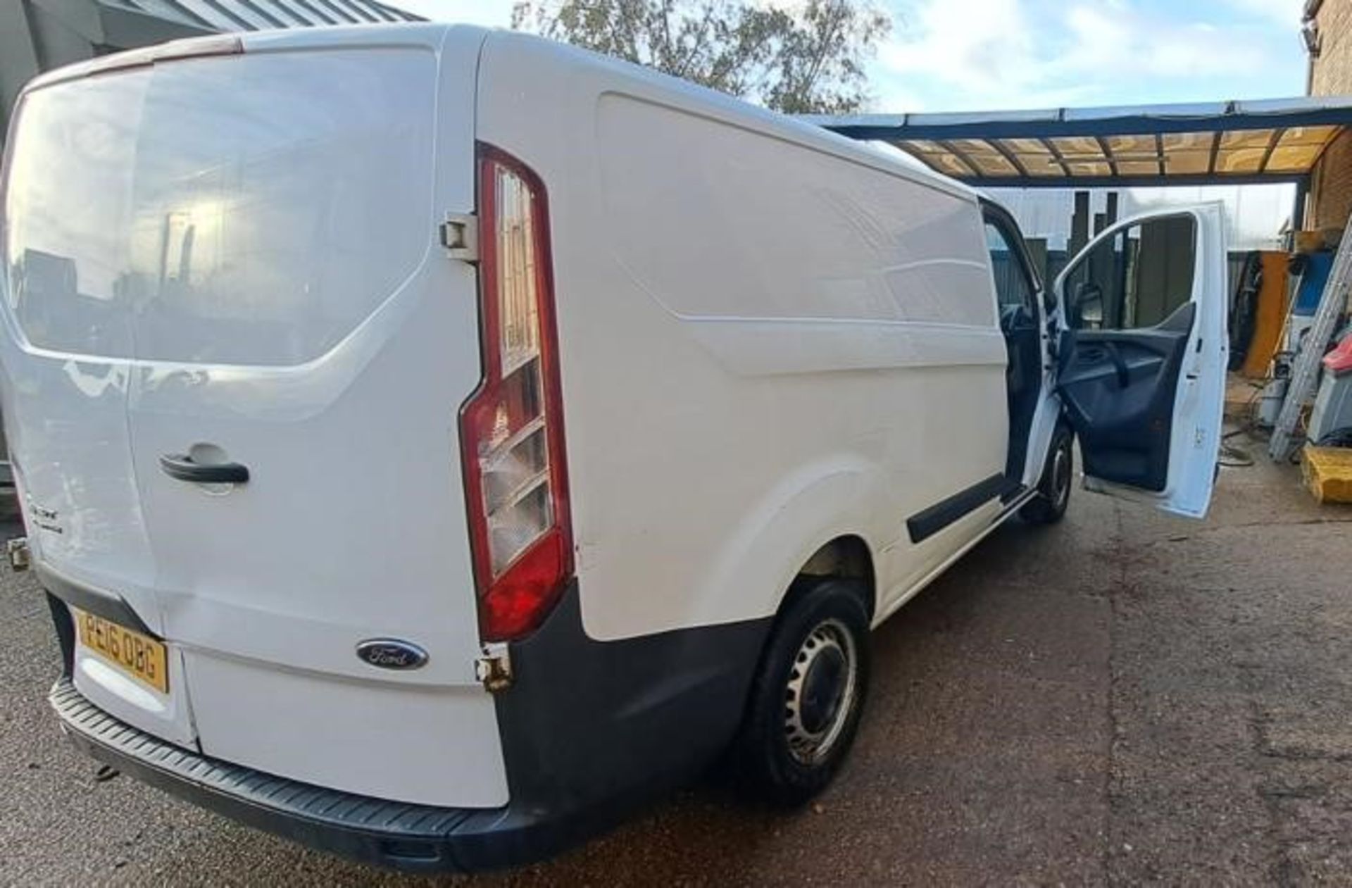 2016 FORD TRANSIT CUSTOM 270 ECO-TECH WHITE PANEL VAN - 119,652 miles - Plus vat - Image 5 of 11