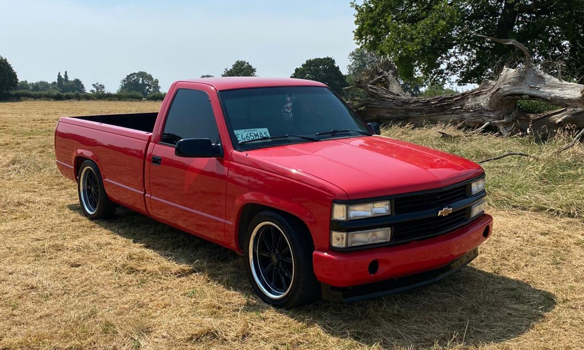 Super Red 1988 Chevrolet C1500 / OBS / GMT-400 - Single cab long bed (8ft)