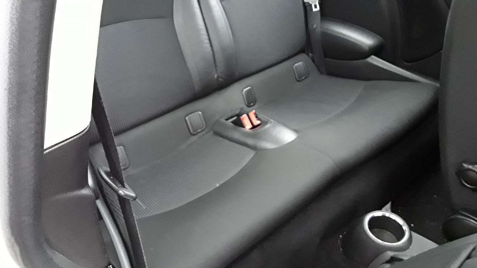 2011 Mini Cooper 1.6 S 3 Door Hatchback - 82,530 miles - 2 keys - Image 21 of 23