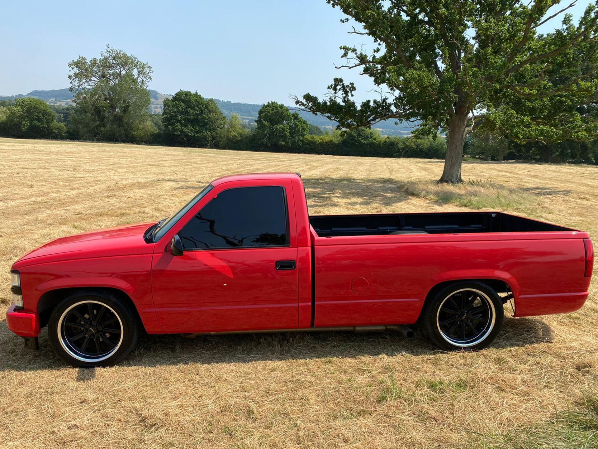 Super Red 1988 Chevrolet C1500 / OBS / GMT-400 - Single cab long bed (8ft) - Image 2 of 15