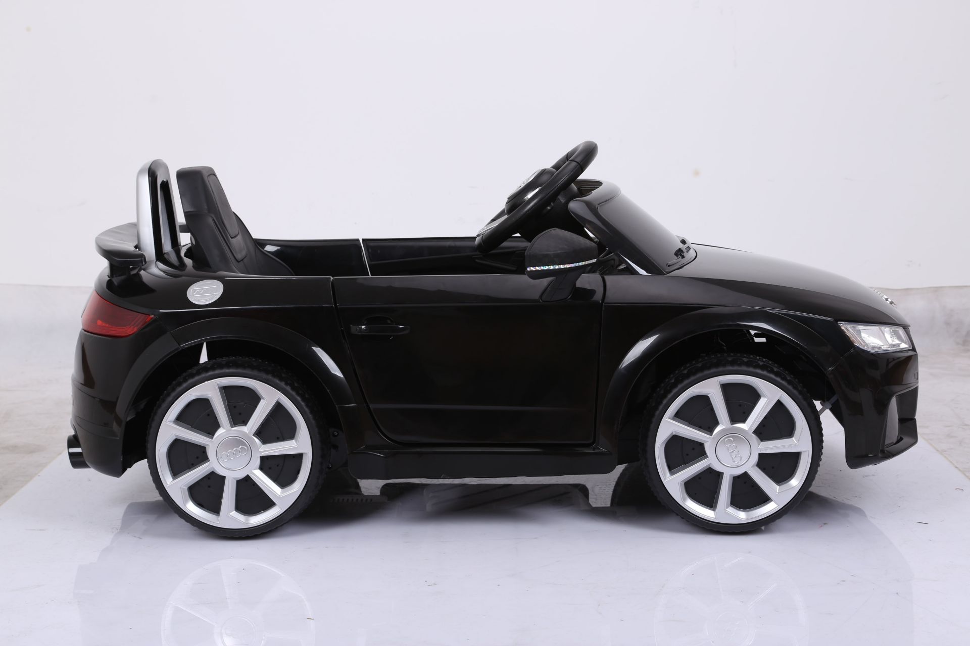 Ride On Fully Licenced AUDI TT RS 12v with Parental Remote Control Black - Image 9 of 9