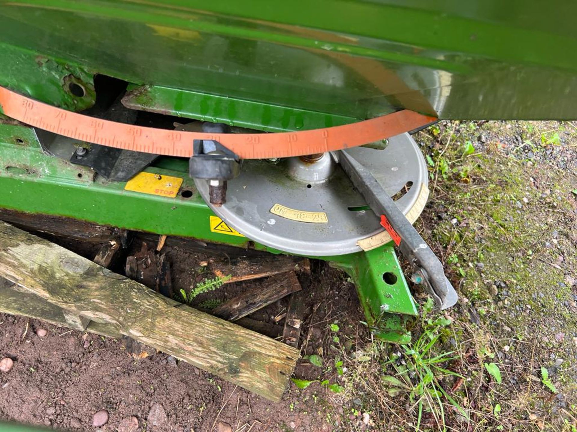 Amazone 1201 Fertiliser Spreader - PLUS VAT - Image 6 of 10