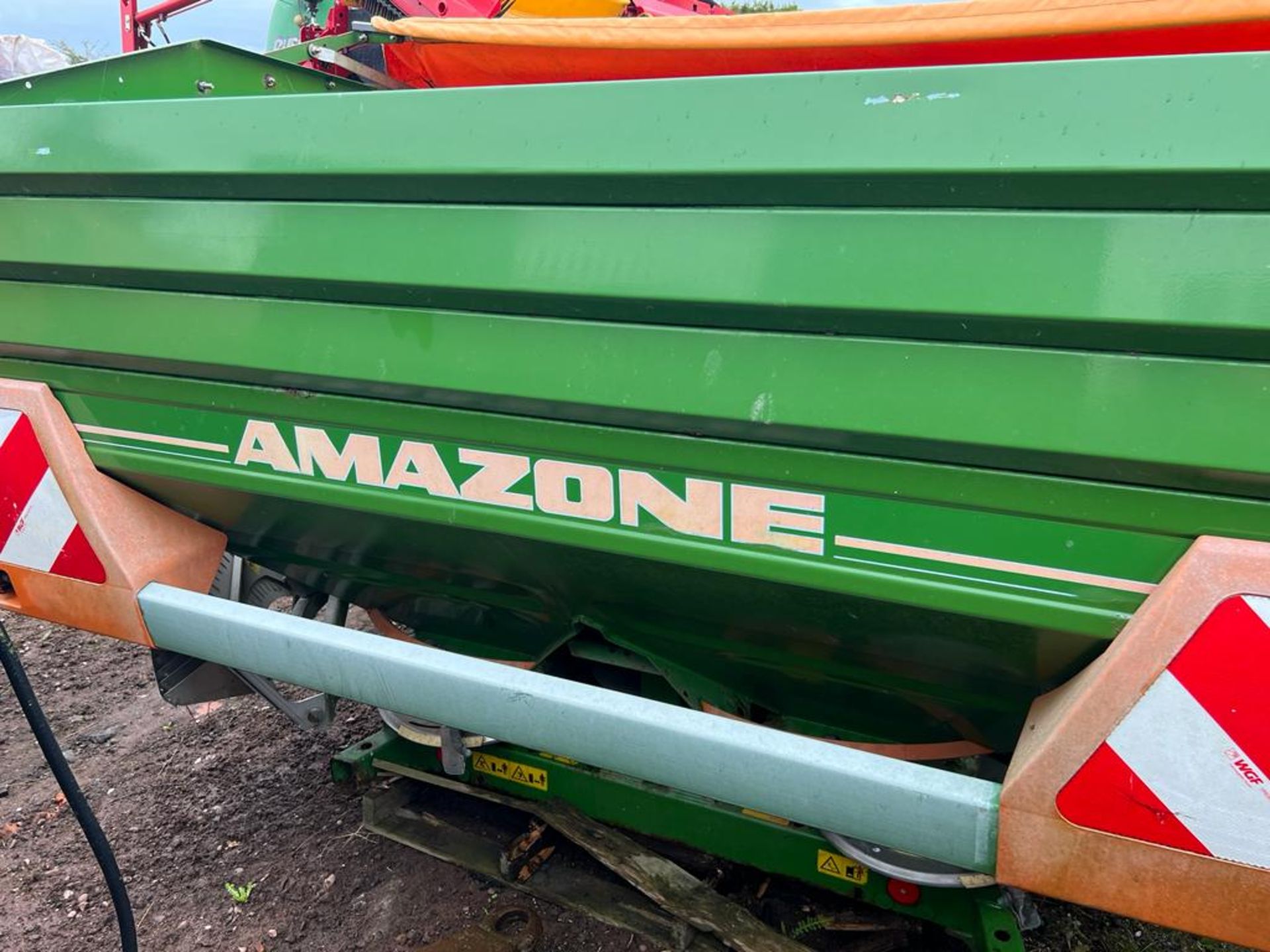 Amazone 1201 Fertiliser Spreader - PLUS VAT - Image 5 of 10