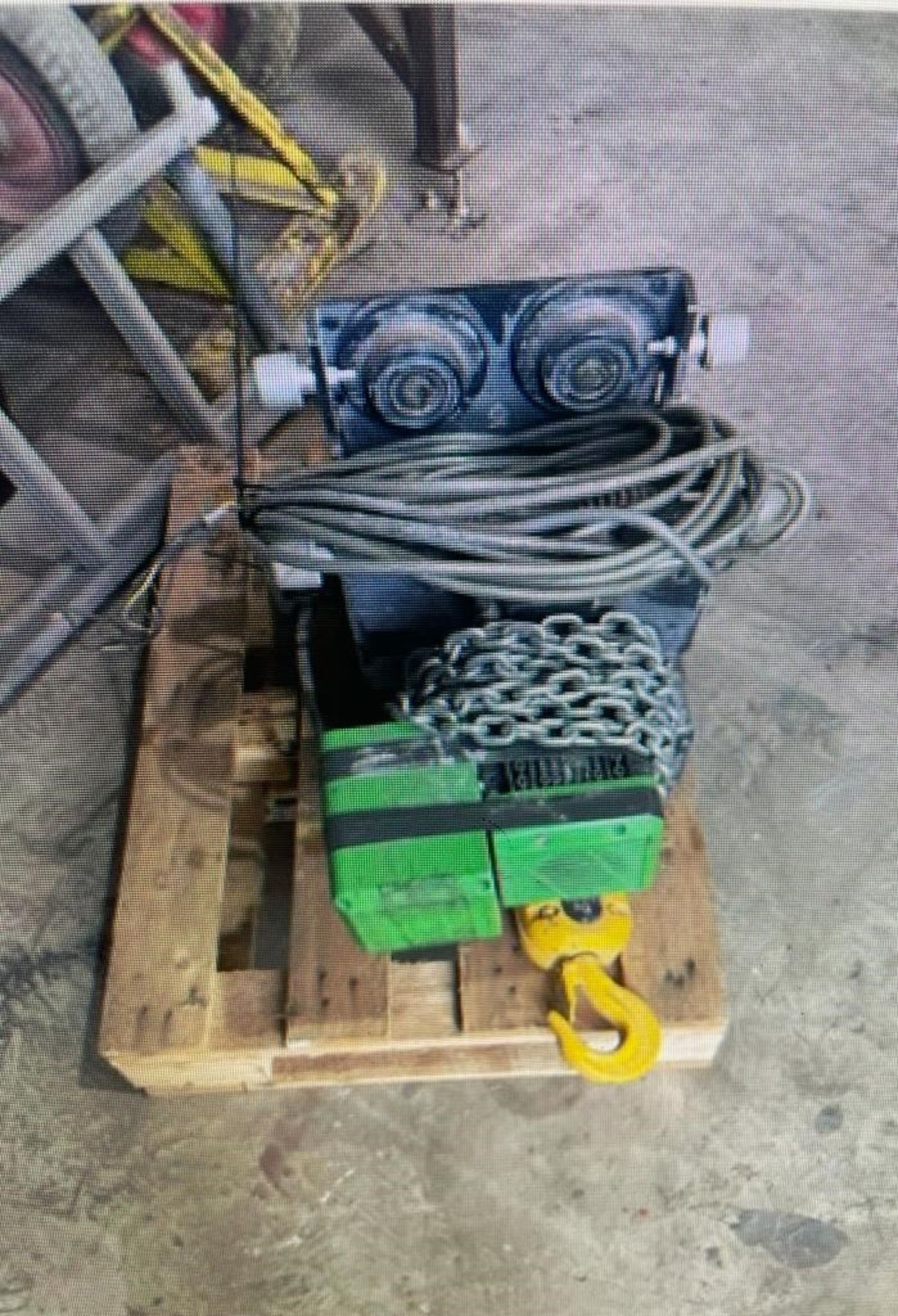 Chain lift hoist - 415-volt 3 Phase - 2-ton swl - long reach - used, like new - PLUS VAT - Image 3 of 5