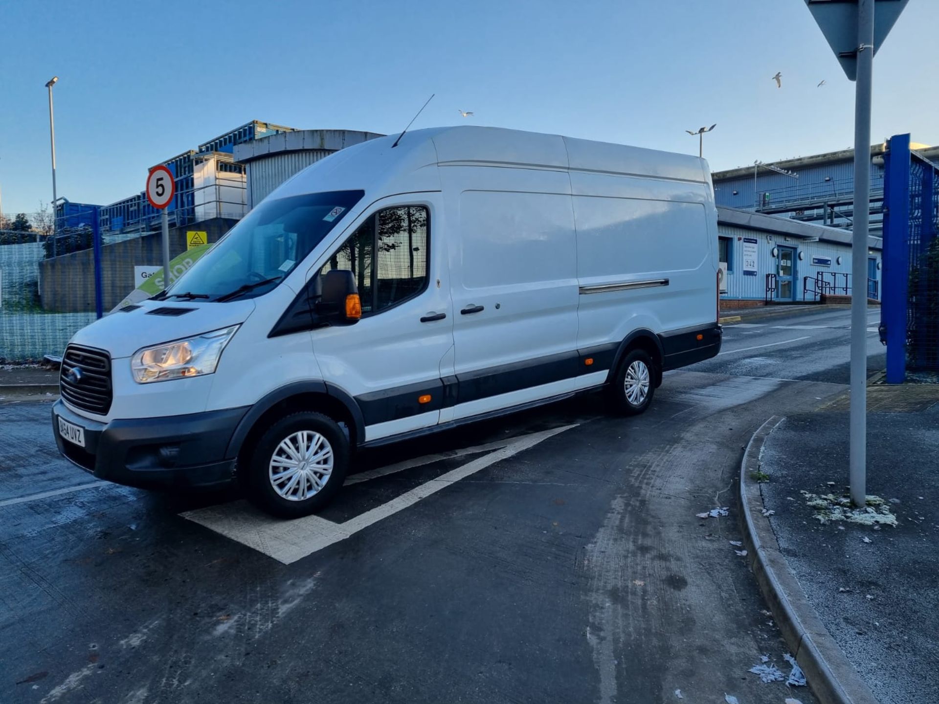 2014/64 FORD TRANSIT 350 WHITE PANEL VAN - 85k miles - New MOT - BK64 UVZ