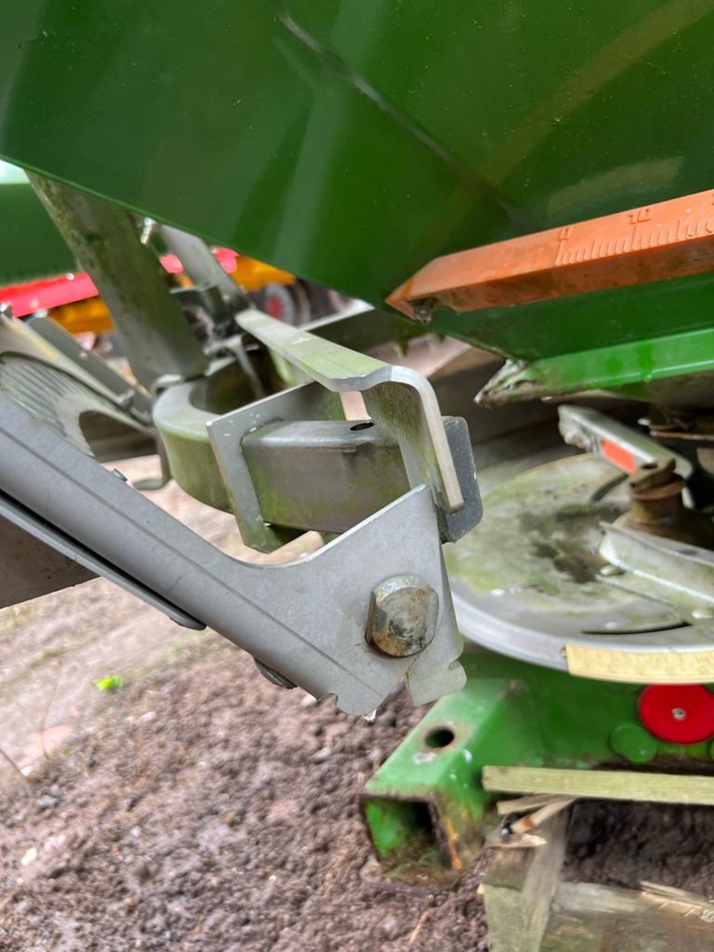 Amazone 1201 Fertiliser Spreader - PLUS VAT - Image 2 of 10