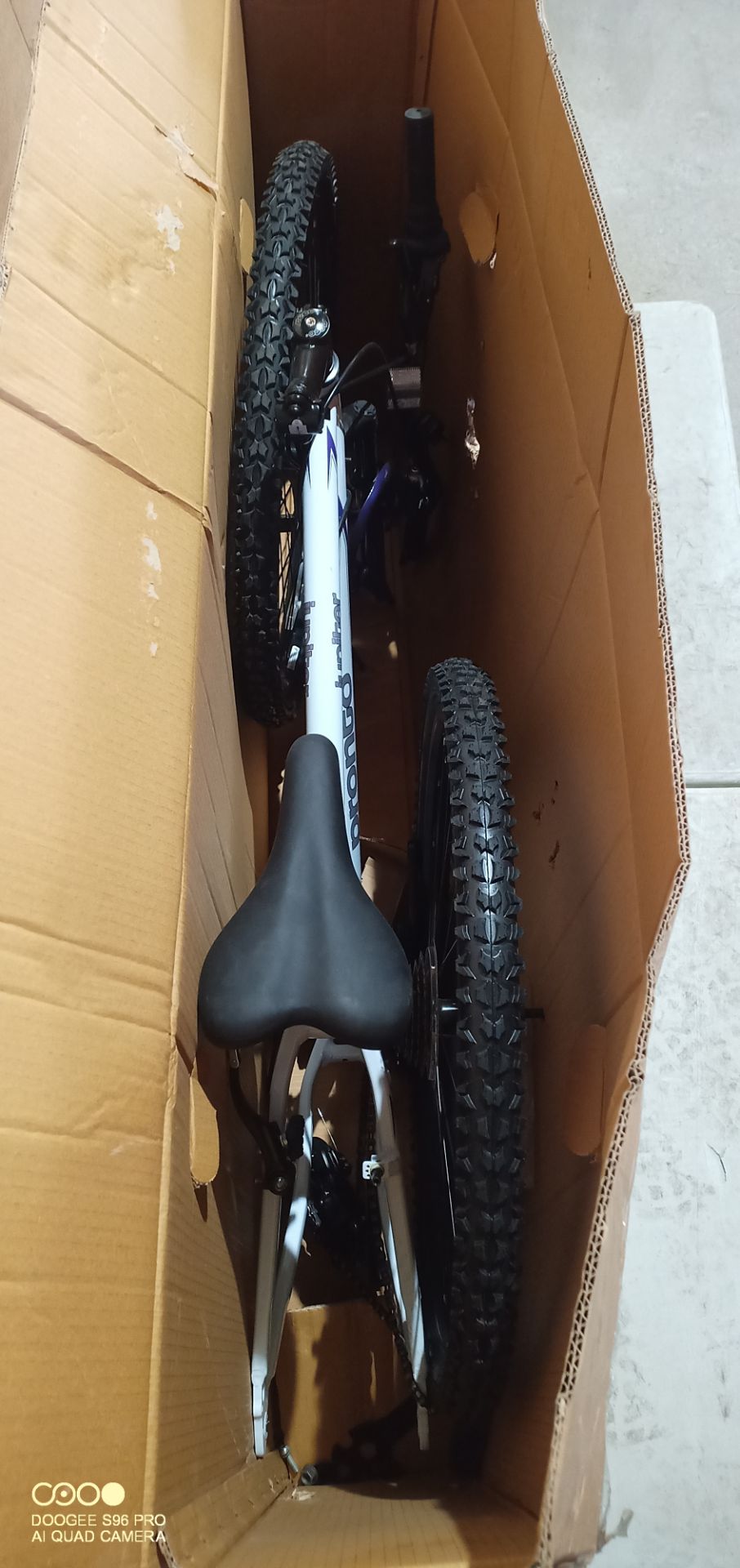 1pc x 26" full size Mountain bike as pictured - looks new unused - all appear to be present - Image 3 of 6