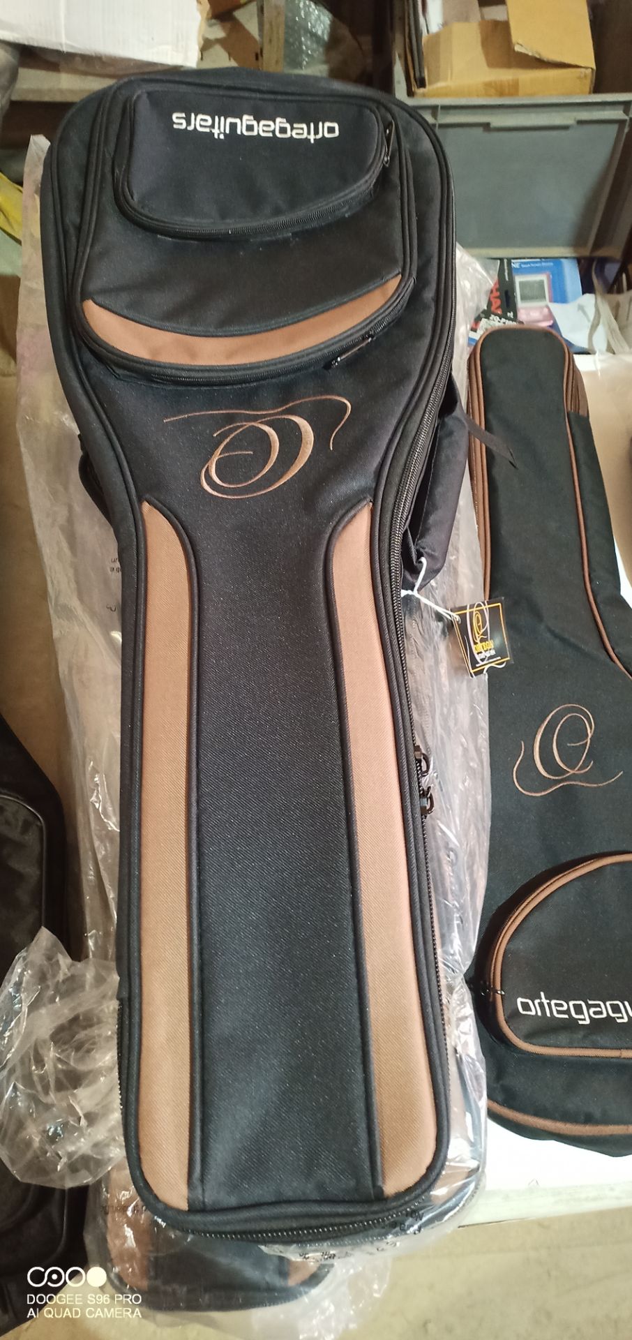 Appx 12 brand new assorted size lareg premium quality & brands music instrument bags / carriers - Image 3 of 4