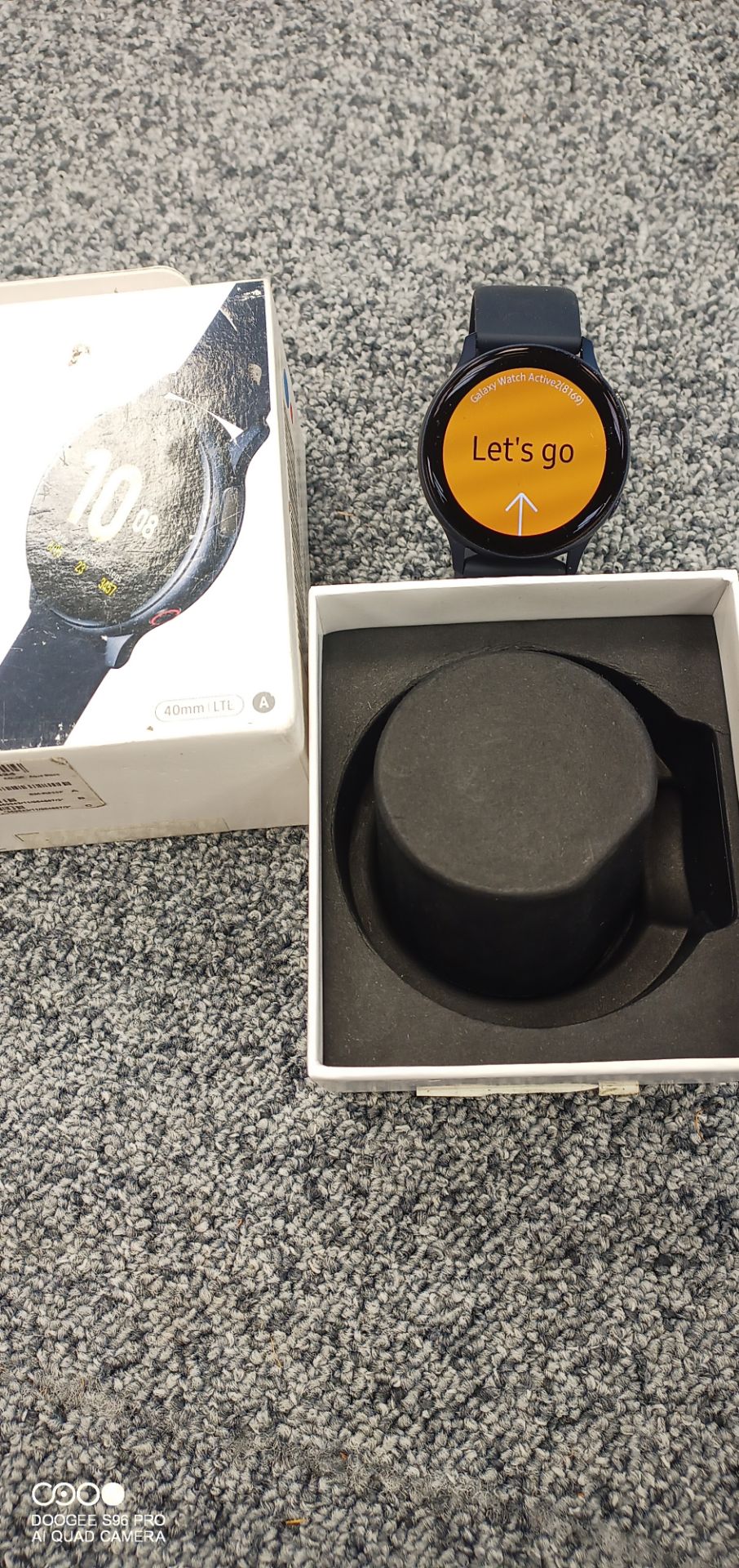 Samsung Active 2 watch - Black - untested unchecked with charger , boxed as pictured - Image 2 of 2