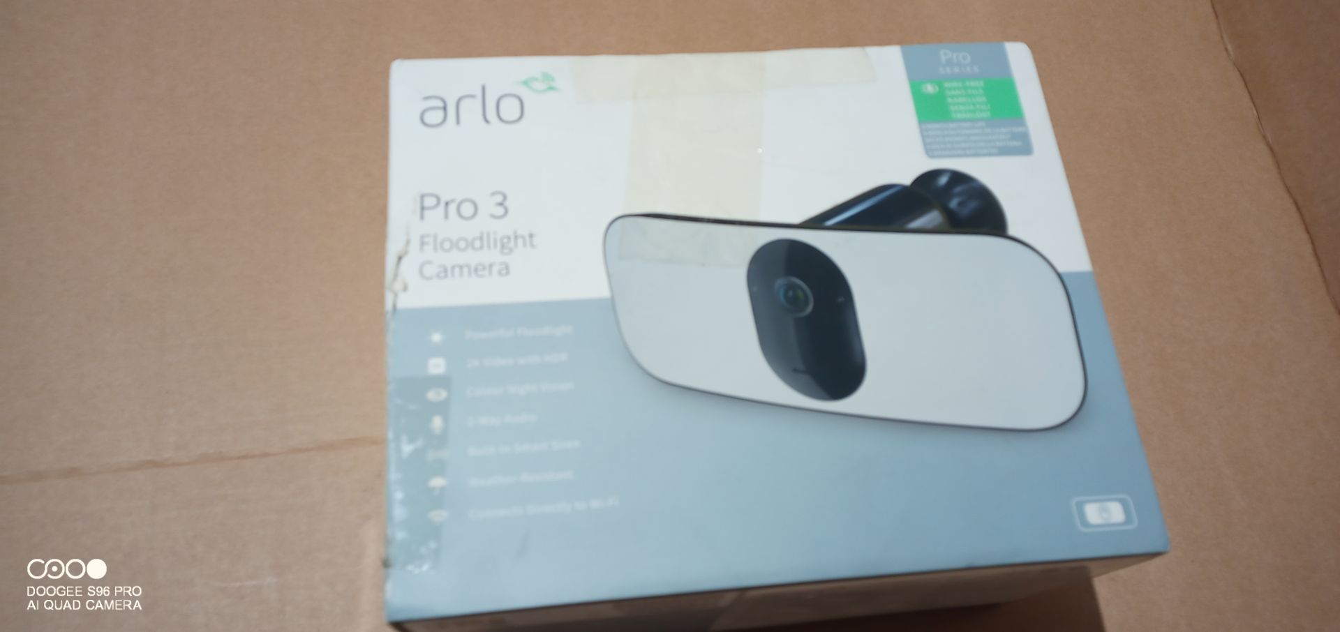 Arlo Pro 3 floodlight camera boxed unchecked rrp £149.99