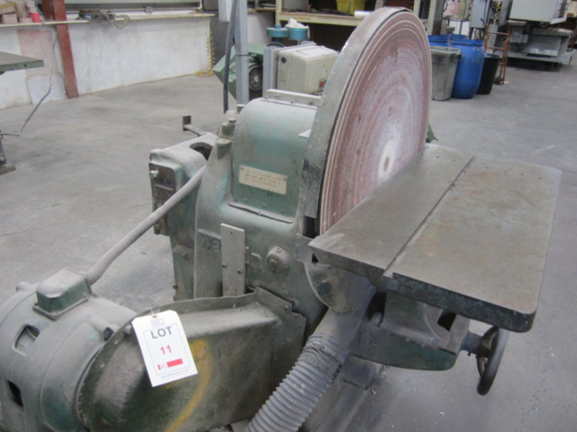 Wadkin 30" horizontal spindle disc sander, table size approx. 34" x 17". Located at Supreme - Image 3 of 4