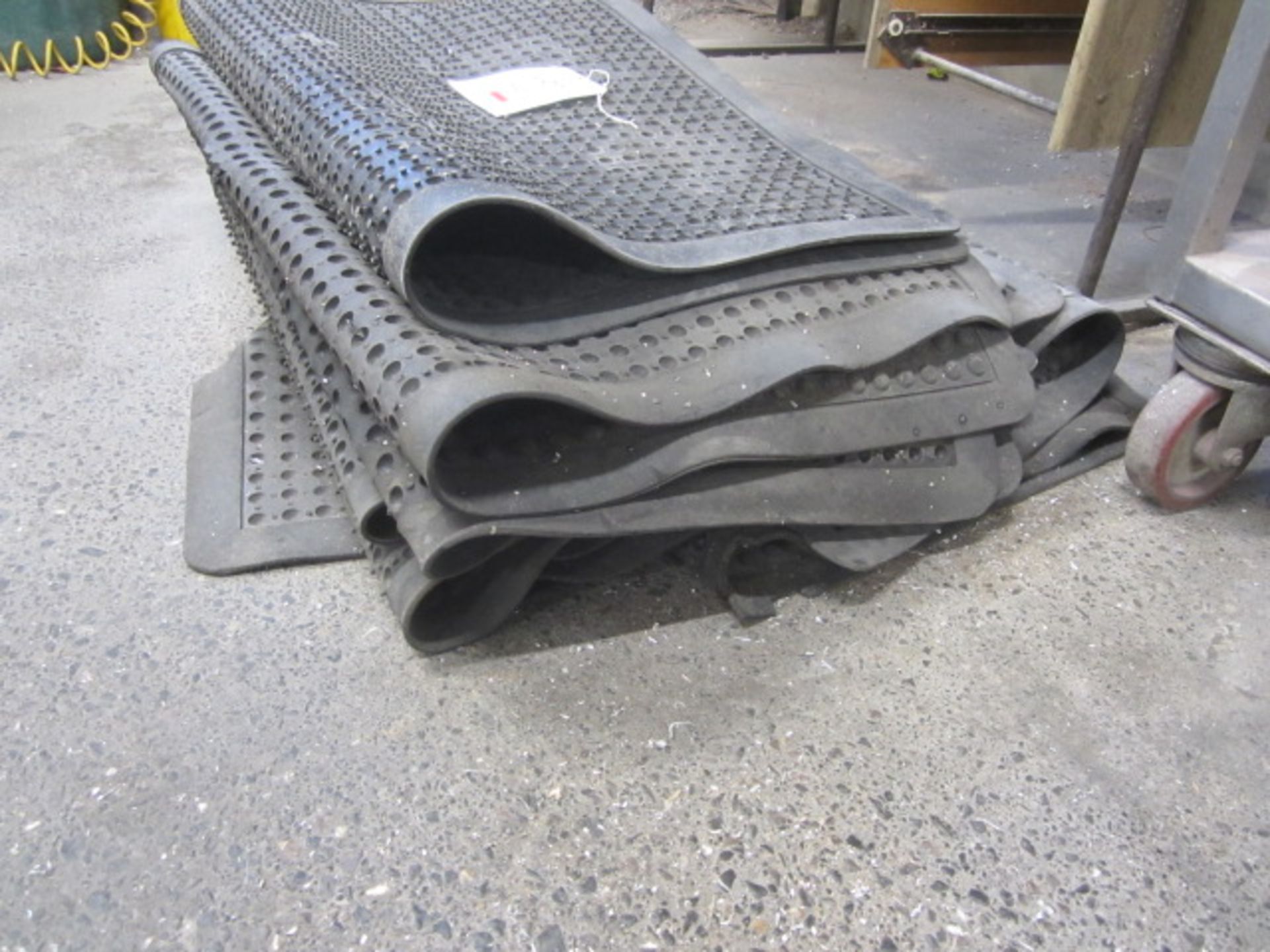 Quantity of anti slip rubber mats. Located at Supreme Engineering, Edington, Nr Bridgwater - Image 3 of 3