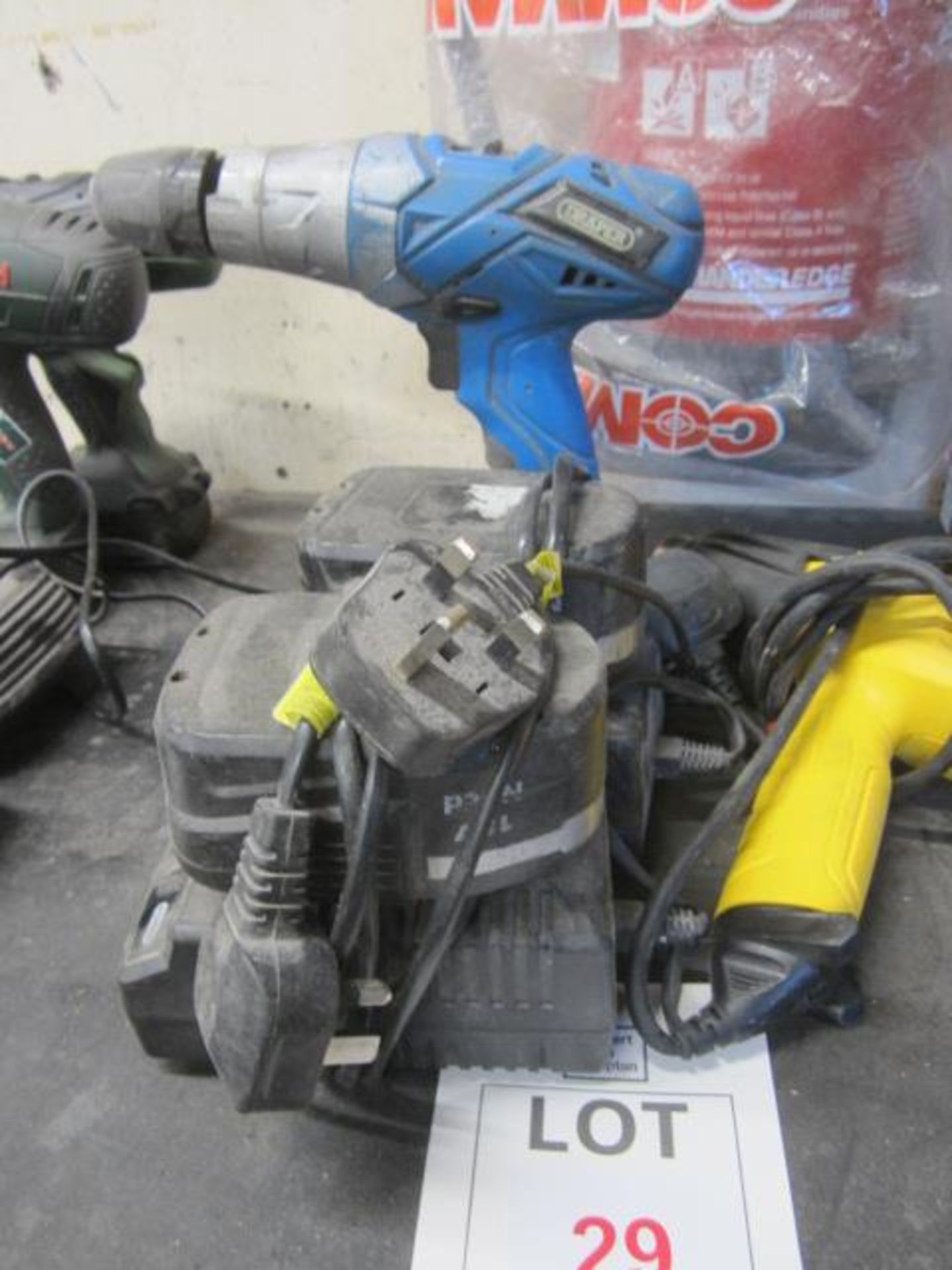 Draper cordless drill, 2 x batteries/chargers, 1 x Wagner hot air gun, 240v. Located at Supreme - Image 2 of 3