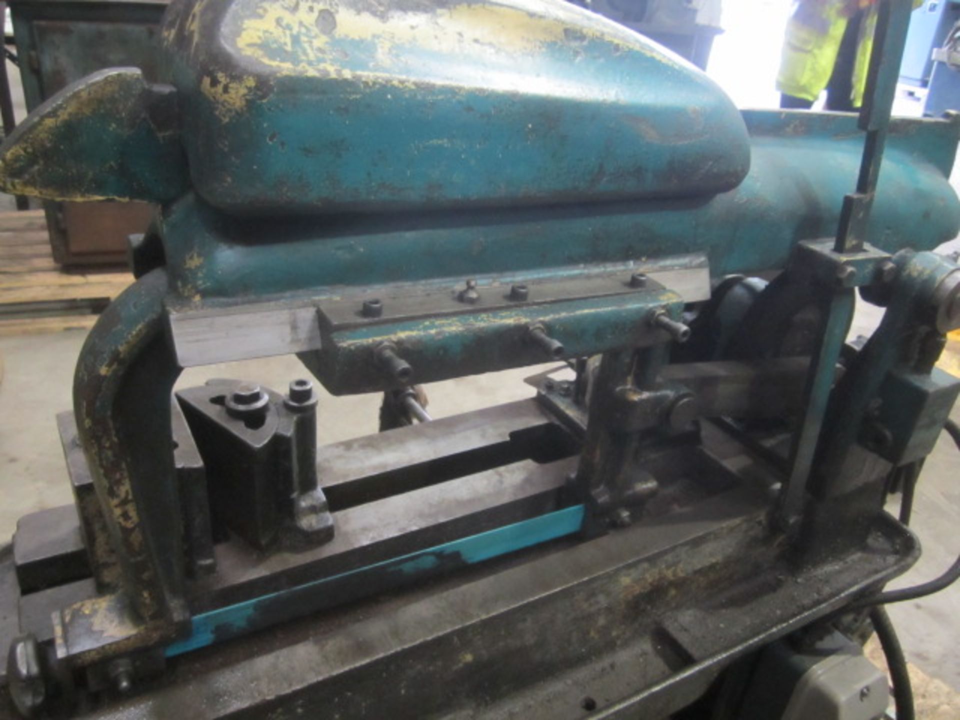 Q&S 250mm power hack saw. A mandatory lift out charge of £40 + VAT will be applied to this lot. - Image 2 of 6