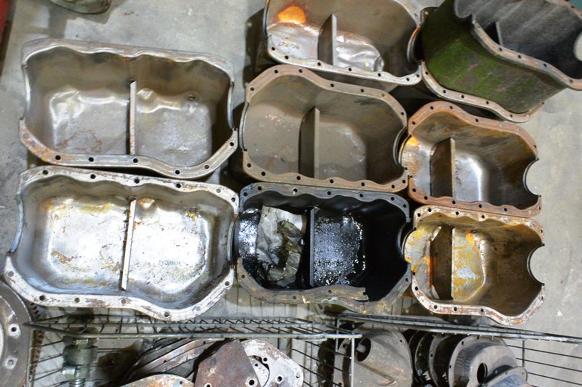 Quantity of Morris A Series engine parts, incl. sumps, front plates, front covers, fly wheels, - Image 2 of 4