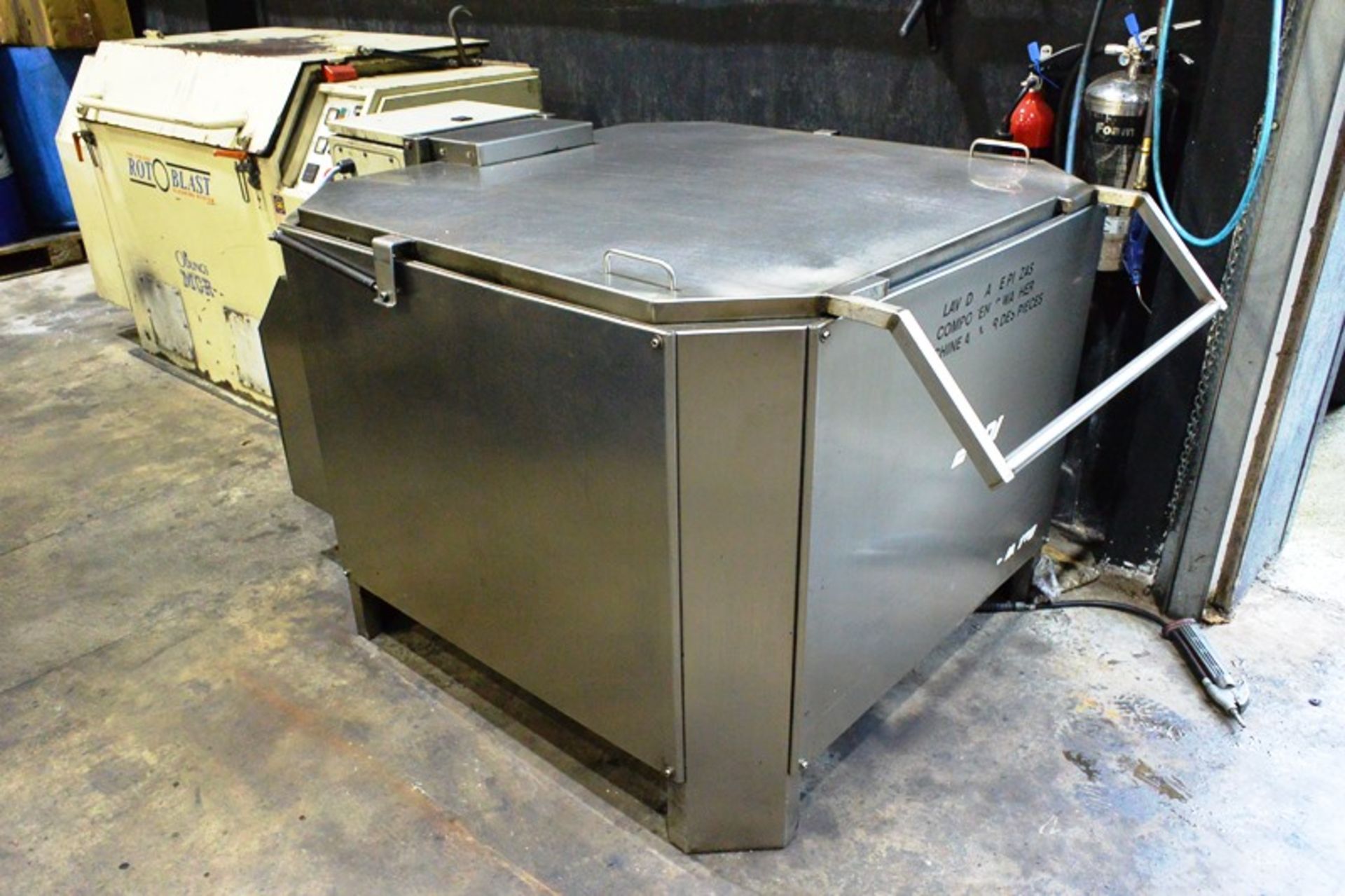 Serdi stainless steel rotary hot parts washer, approx basket dia 1100mm, 3 phase