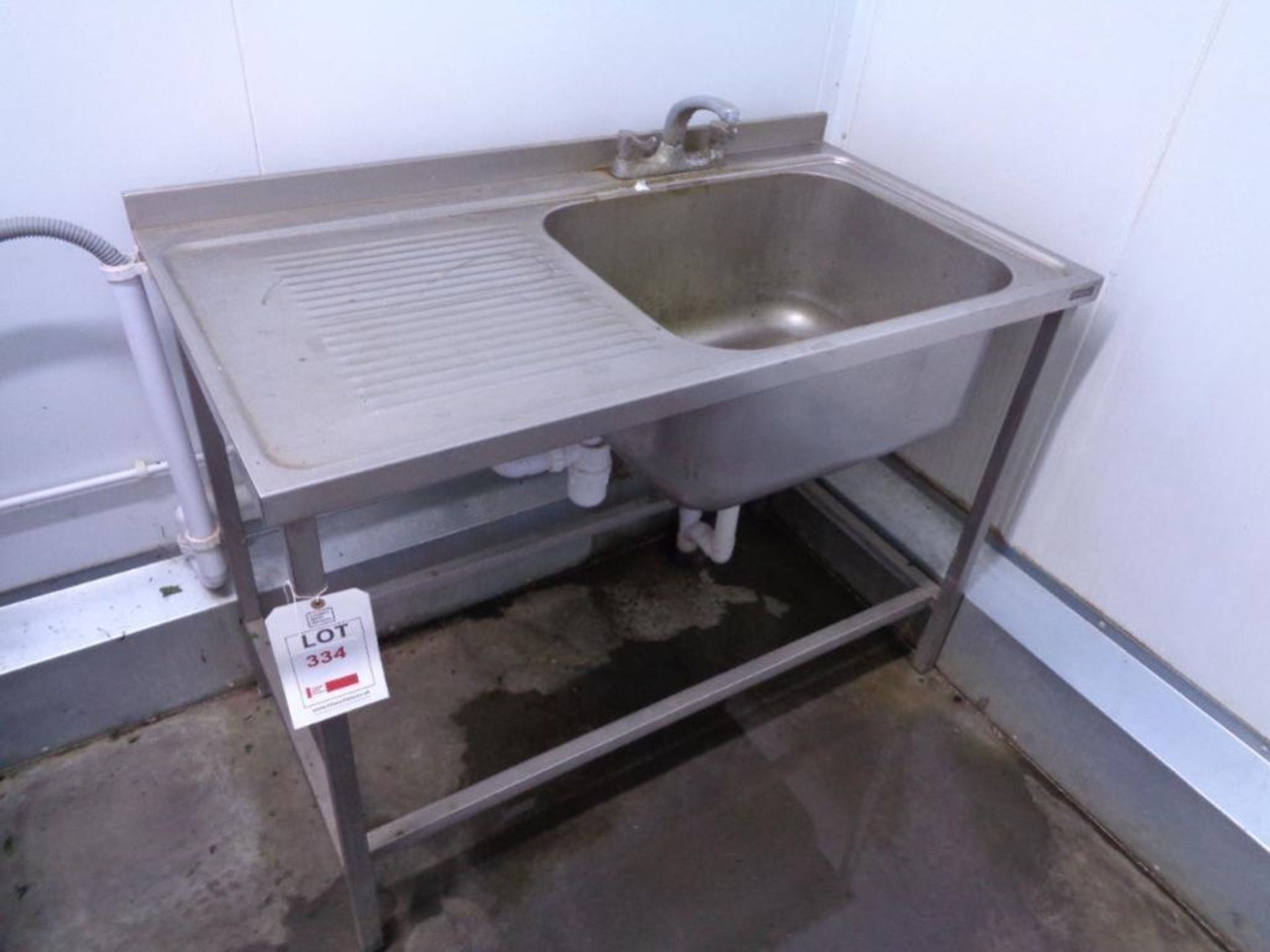 Stainless steel single basin sink unit