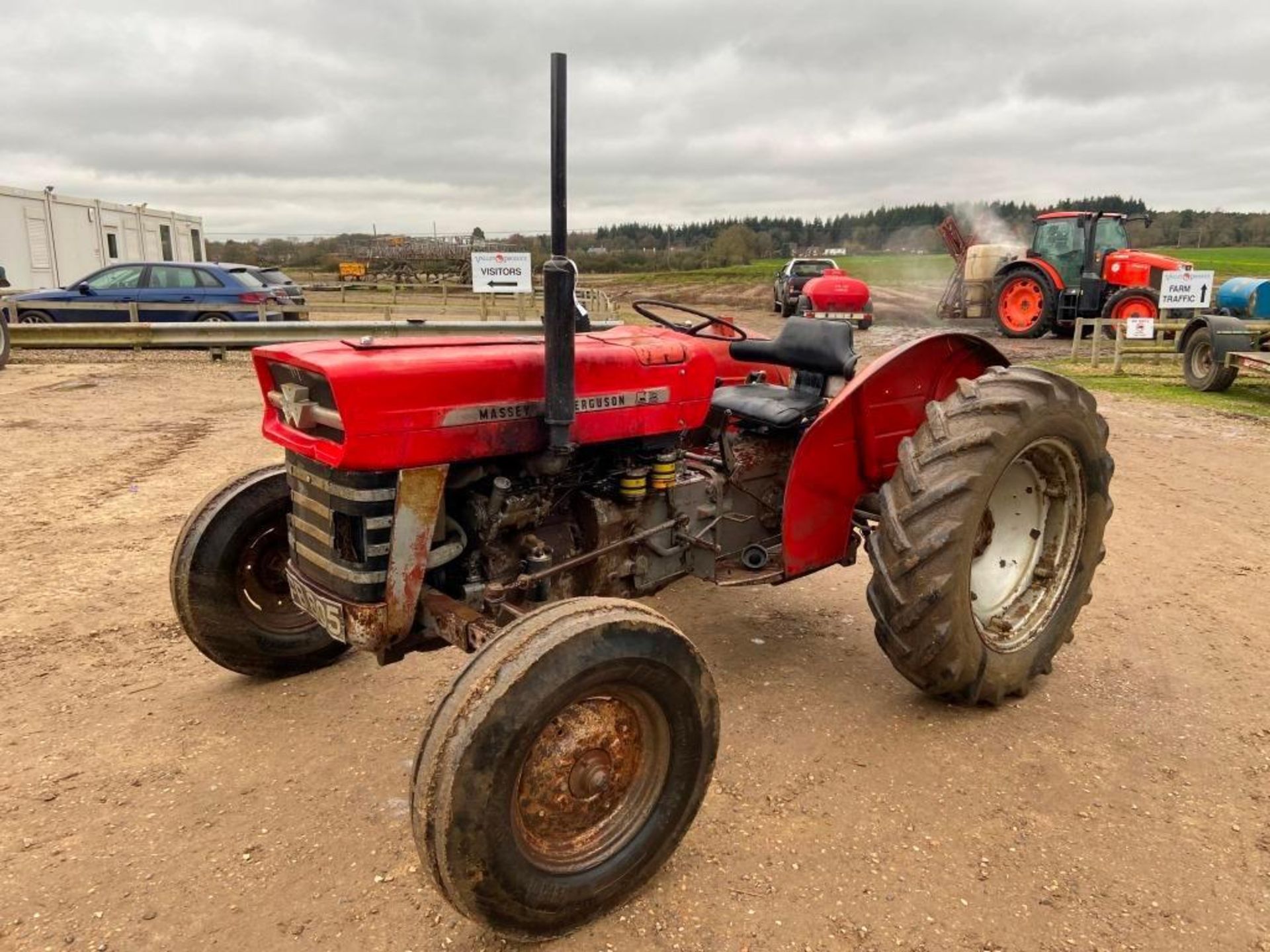 Massey Ferguson 135 tractor - Bild 3 aus 12