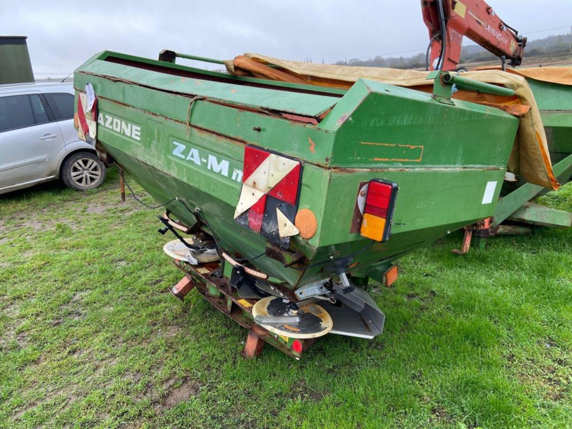 Amazone ZA-M 1500 twin disc tractor mounted fertiliser spreader - Image 2 of 7