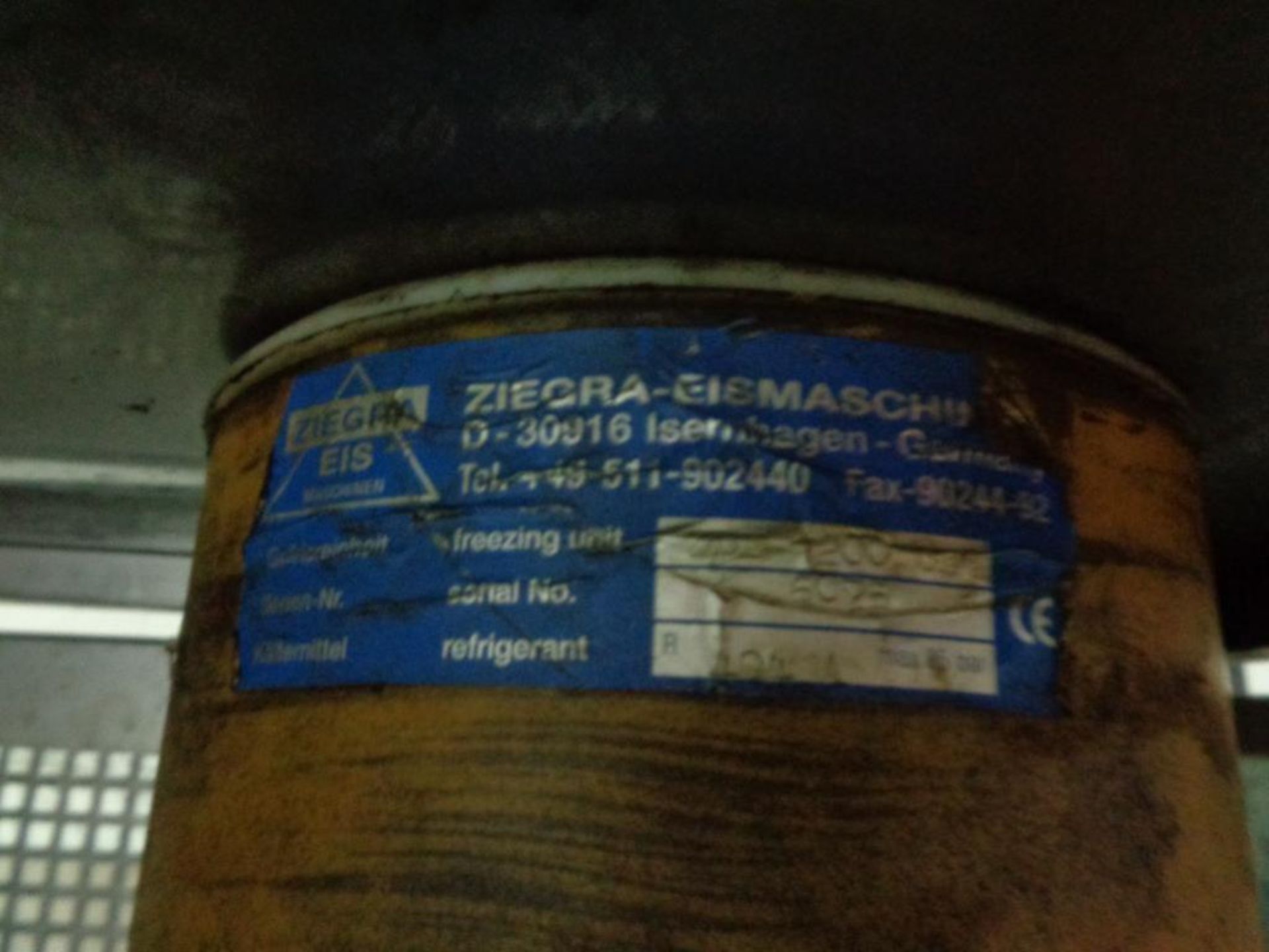 Ziegra 1200 stainless steel ice machine mounted on single door ice freezer - Image 6 of 7