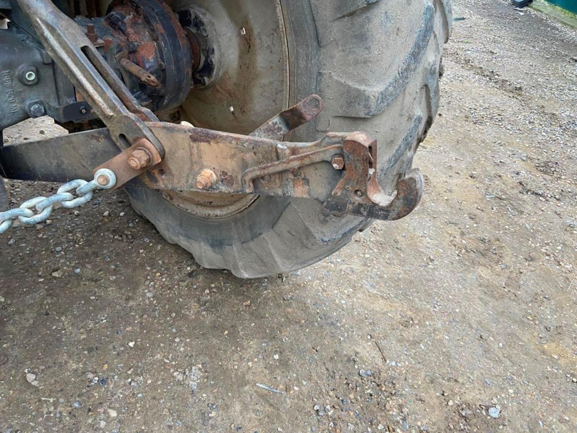 Massey Ferguson 690 tractor with front loader - Bild 11 aus 21