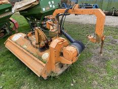 Tractor mounted adjustable offset topper