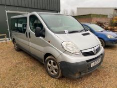 Vauxhall Vivaro 2900 Combi 2.0CDTi minibus