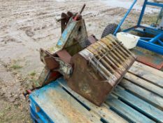 10 tractor weights, on three point linkeage frame