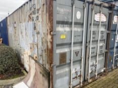 20' shipping container Type FI 068–04 Serial number 30–165886 DOM 1995