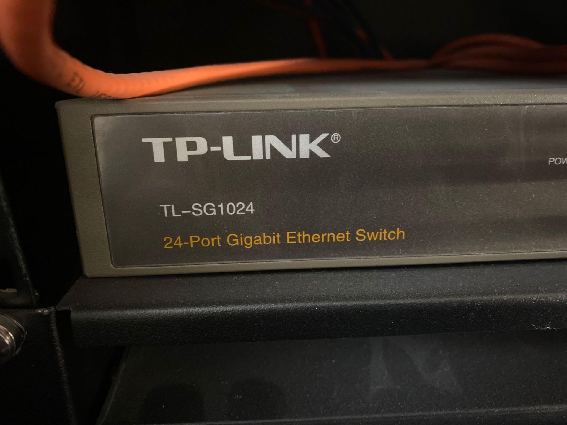 T P – link model number TL – SG102 4 24 Port gigabit ethernet switch - Image 2 of 2