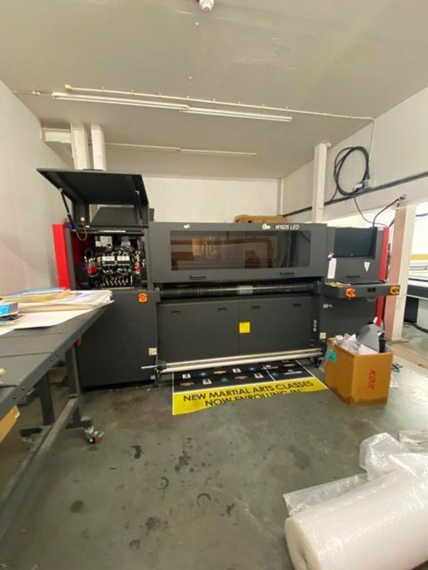 EFI H1625LED wide format printer