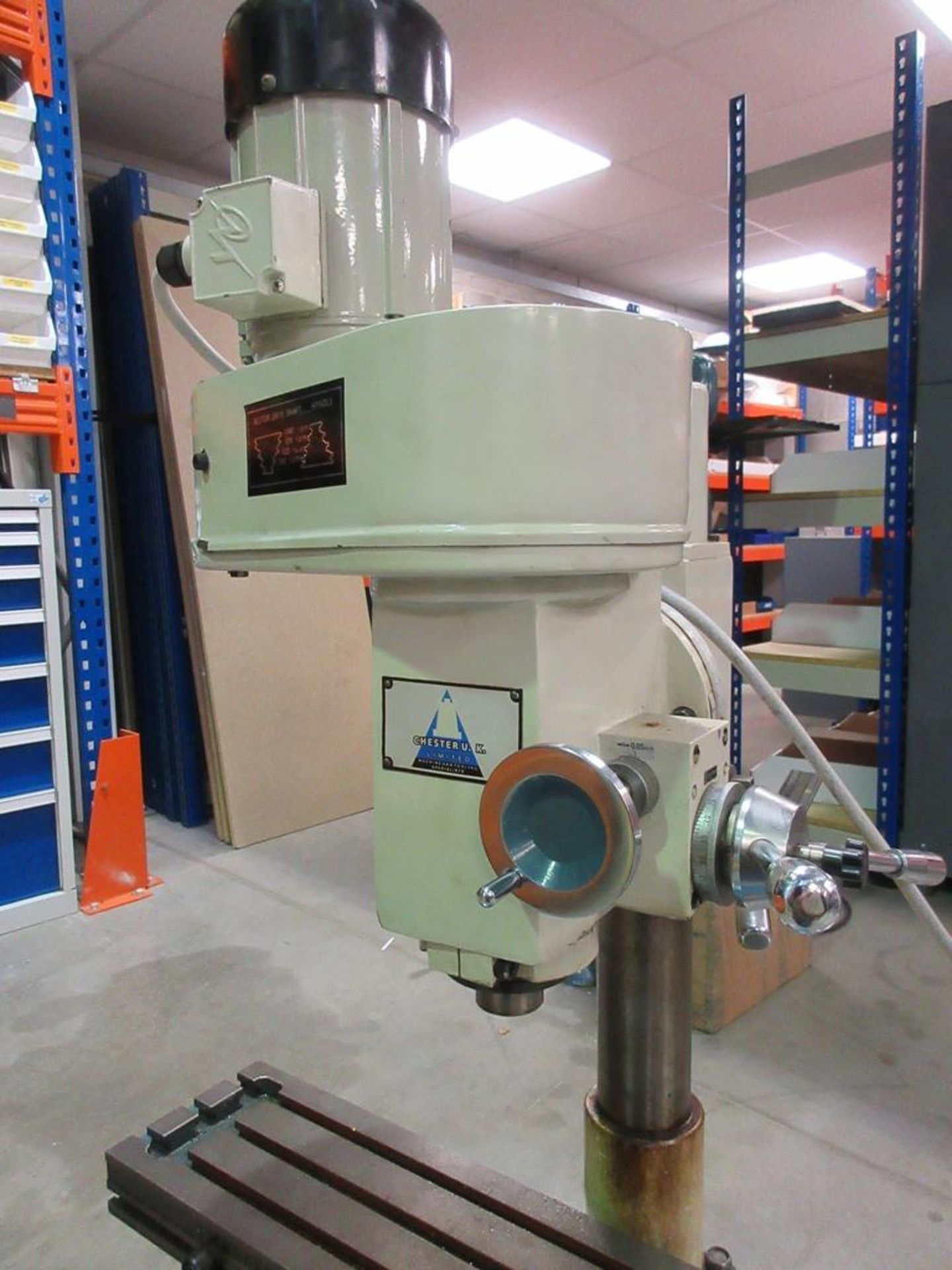 Chester milling machine 240v table size 600 x150mm 3Morse taper spindle - loaded to suitable - Image 2 of 4