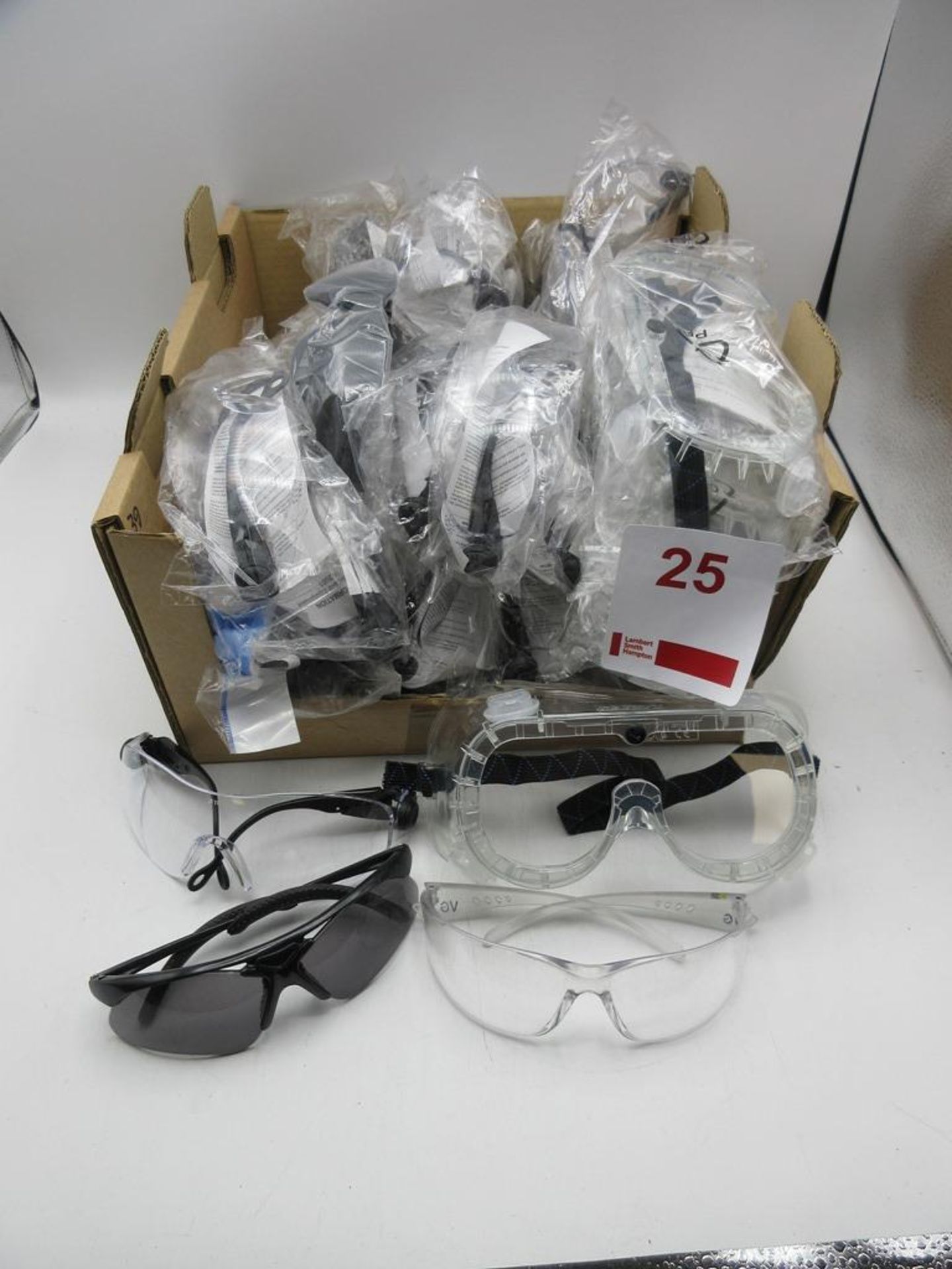 Various googles and safety glasses, 39 off