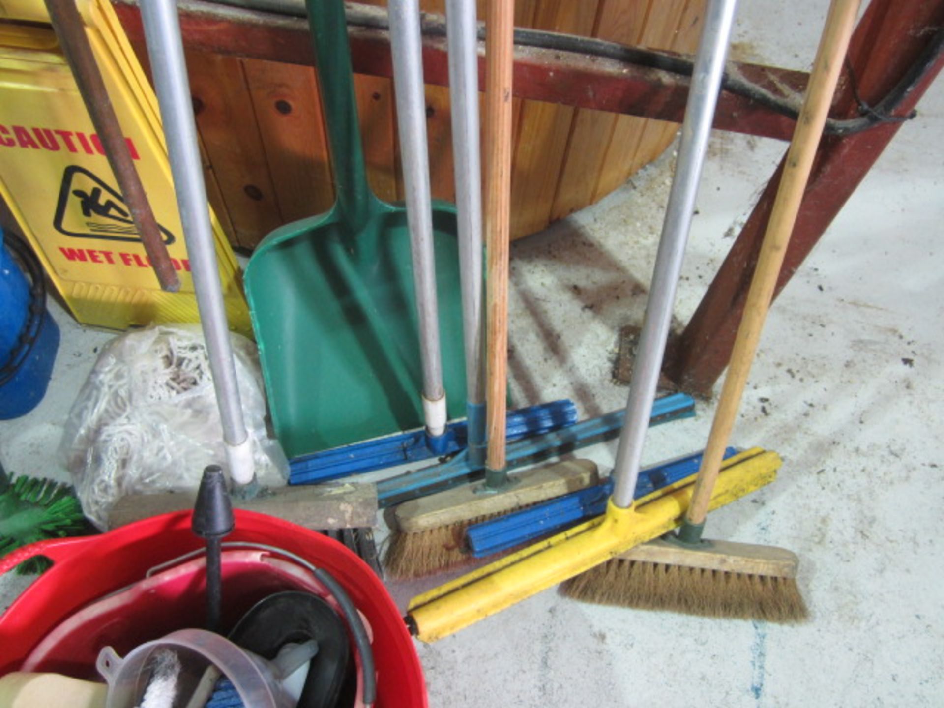 Quantity of assorted cleaning tools, to include brushes, spades, scrapers, buckets and two waste - Image 6 of 7