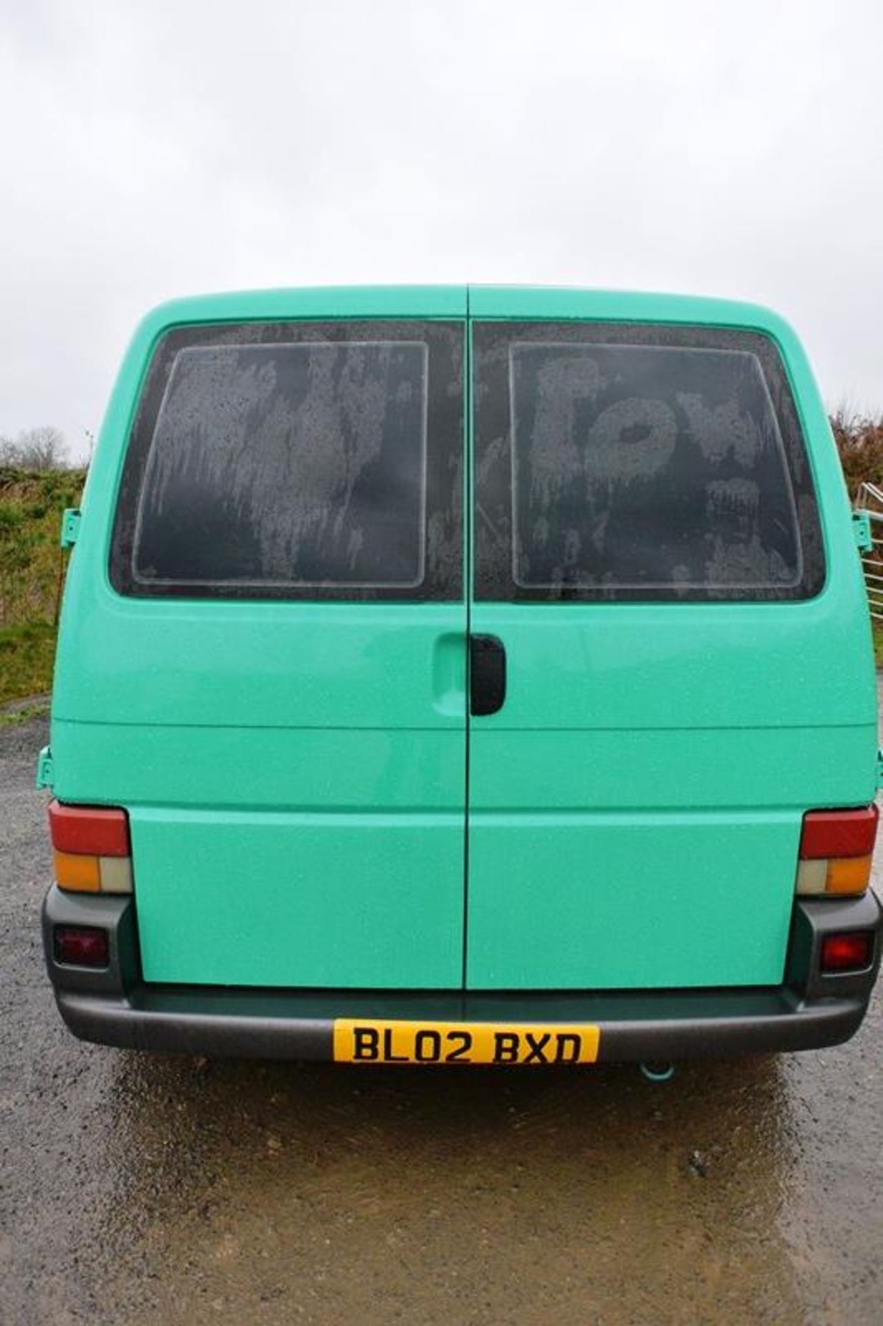 Volkswagen Transporter TDi LWB (2002) - Image 12 of 48