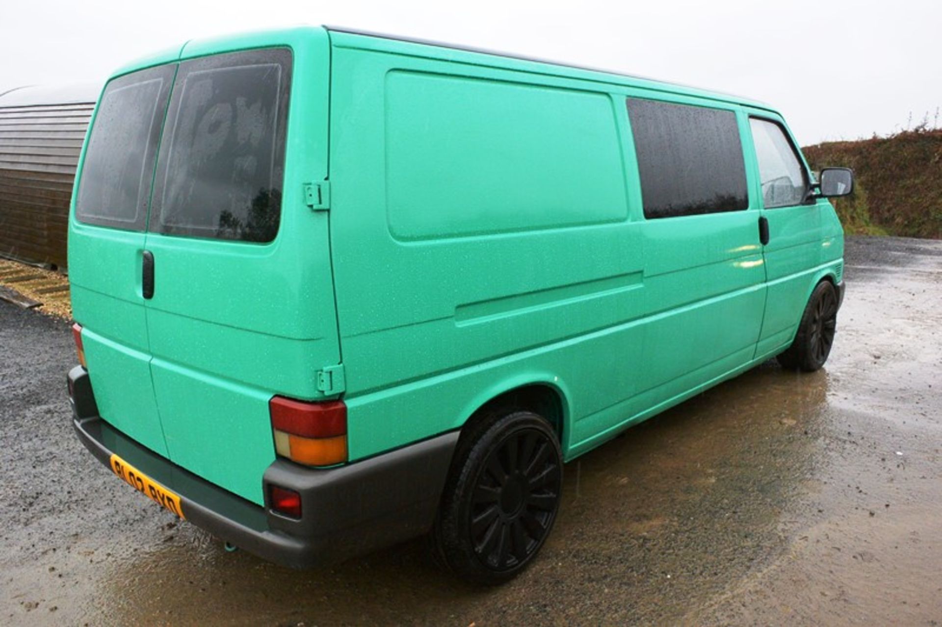 Volkswagen Transporter TDi LWB (2002) - Image 14 of 48