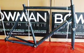 Bowman Palace 3 frame incl. forks (with original box)