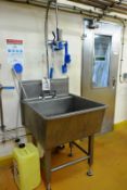 Stainless steel deep bowl commercial wash sink, with high pressure hose