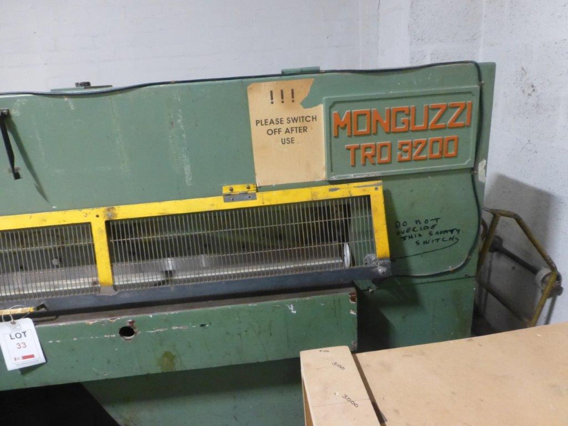 Monguzzi veneer guillotine - Image 2 of 2