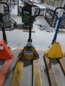 Pallet truck