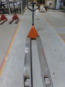 Pallet truck