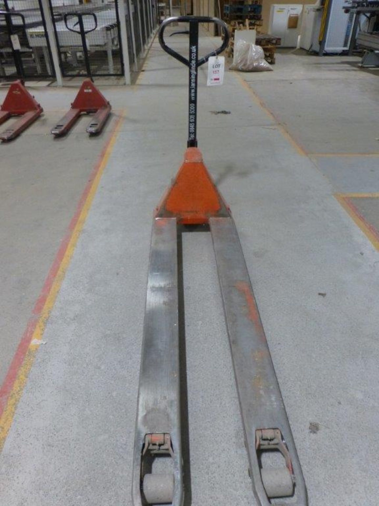 Pallet truck